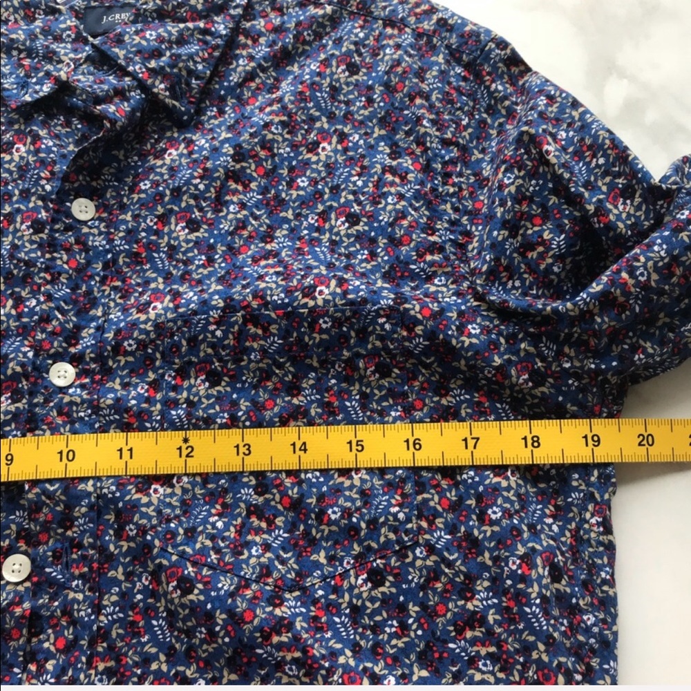 J.Crew Factory Men’s slim navy floral button up - Picture 5 of 7